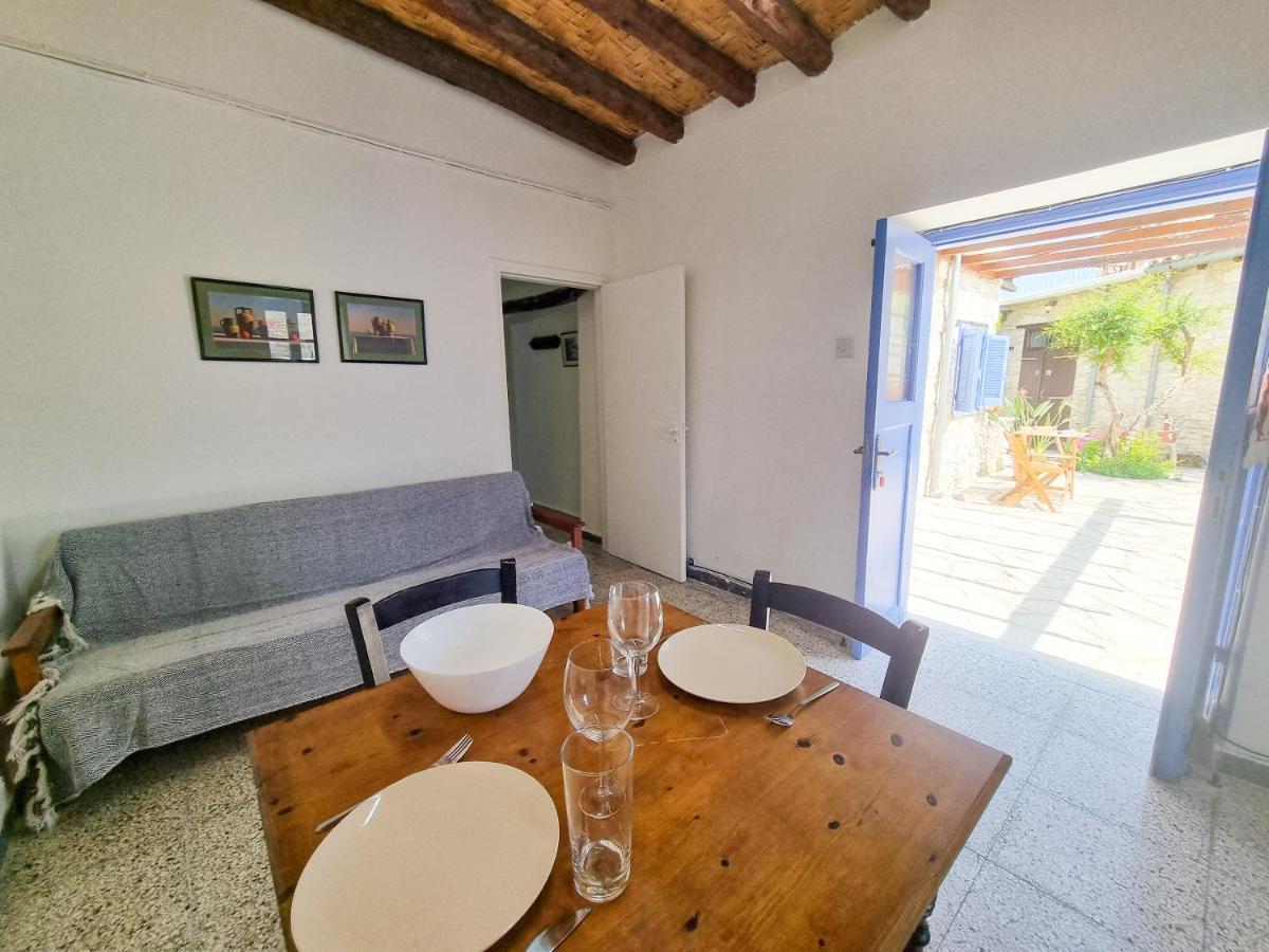 Athena'S Pool Oasis Apartment Skarinou Exterior foto