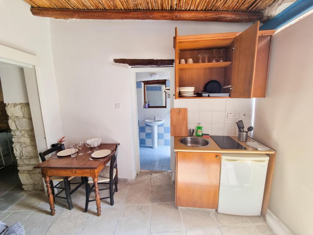 Athena'S Pool Oasis Apartment Skarinou Exterior foto