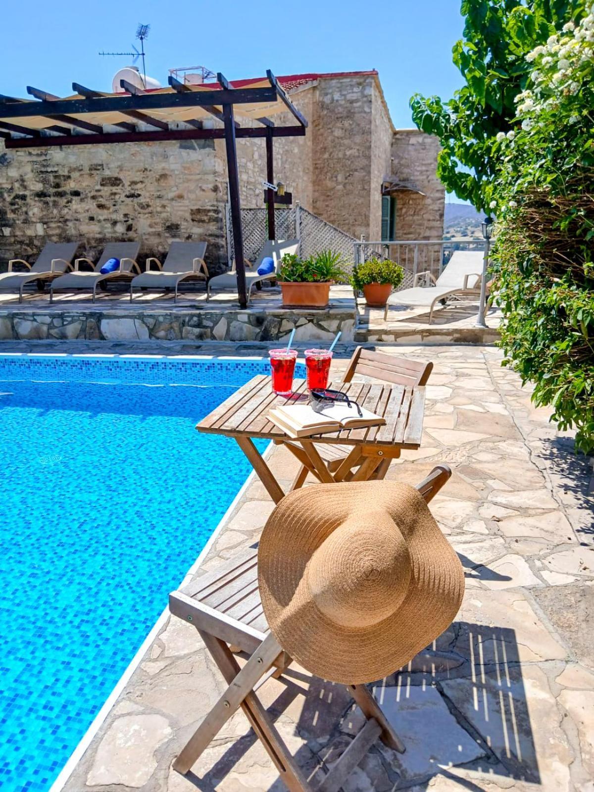 Athena'S Pool Oasis Apartment Skarinou Exterior foto